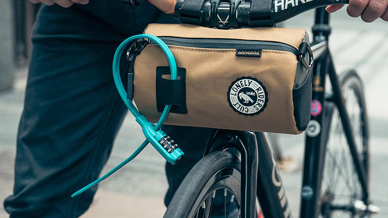 ULAC Handlebar Roll Bag 1.5L with Carabiner
