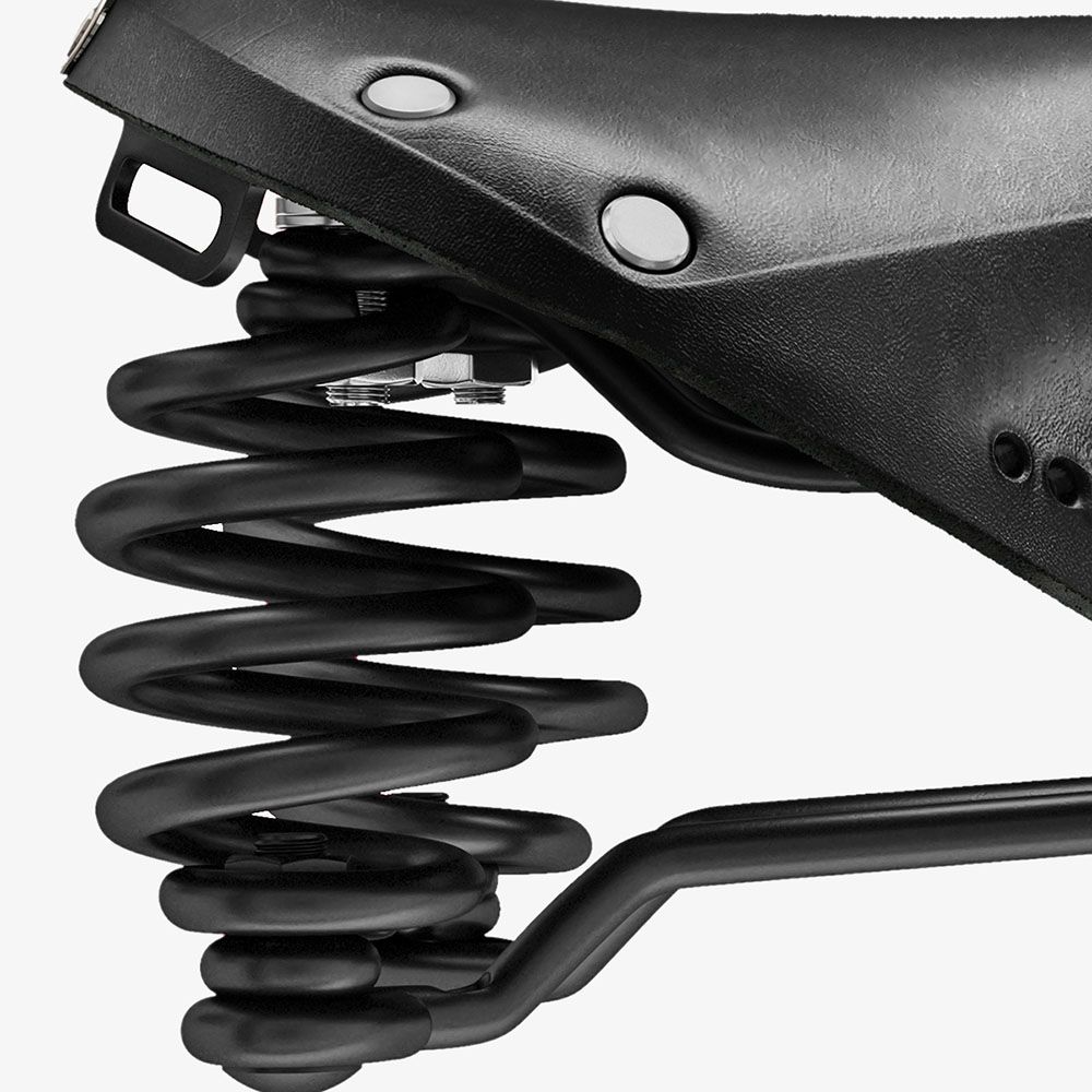 Flyer Carved Leather Saddle