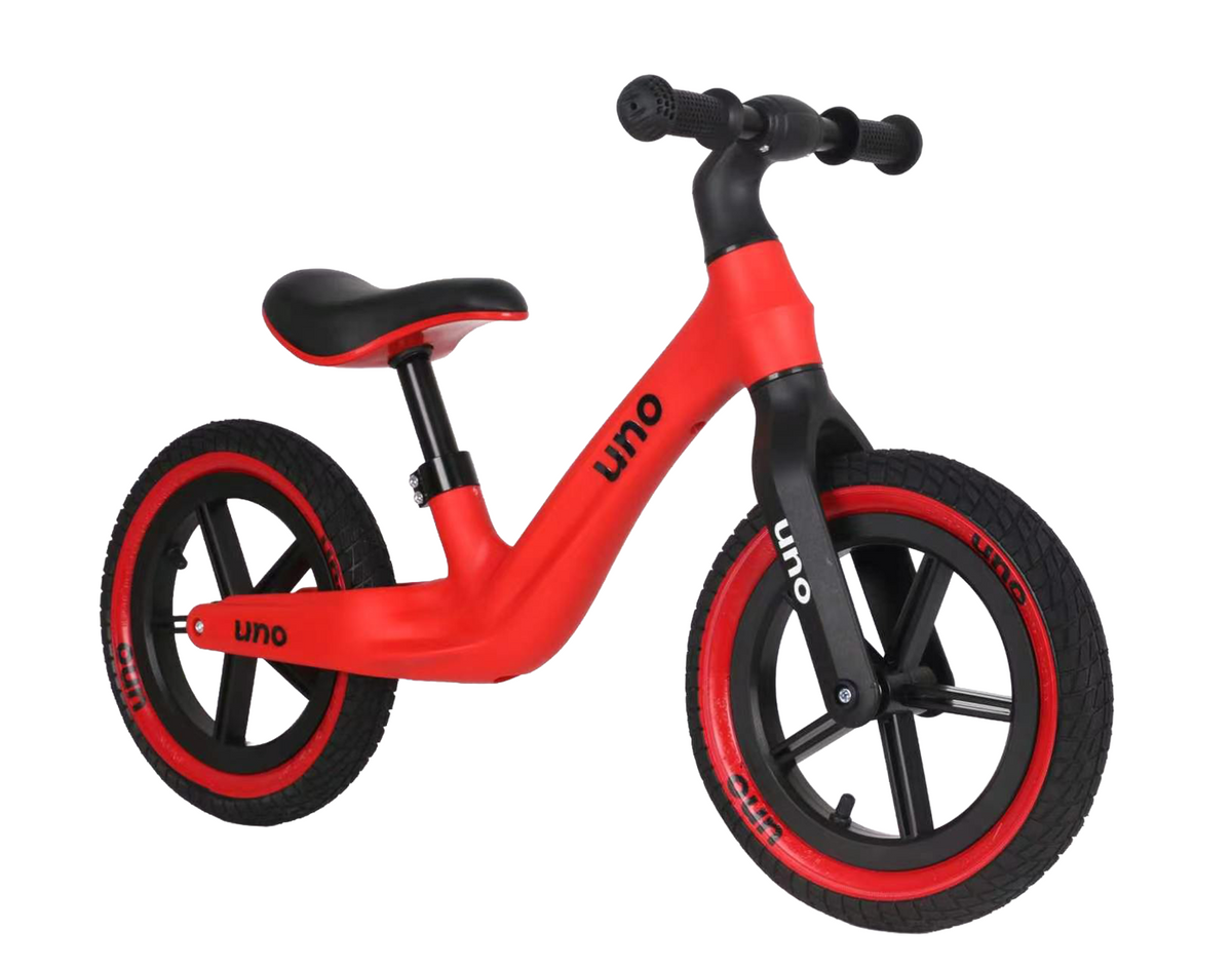 UNO Balance BikeRed 3_4 view right