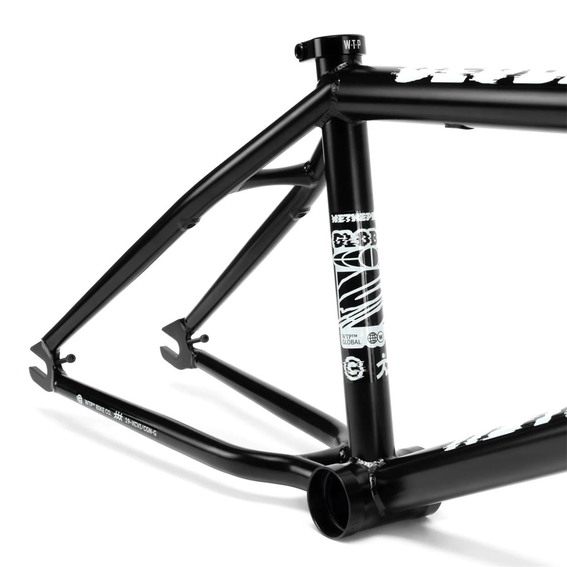 Wethepeople_Global_Frame_Black_4055822558754_websq