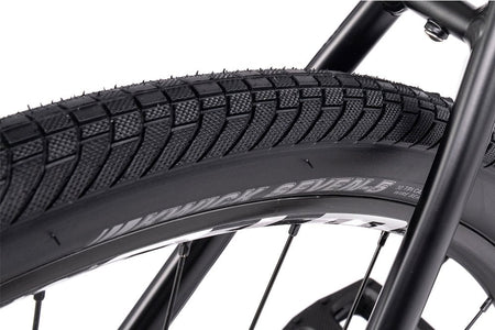 14_BT_MY24_Munroe_SG_matt_black_tires