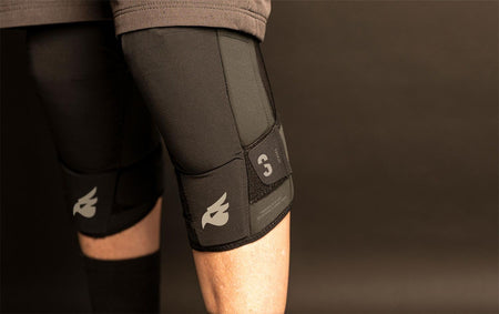 Bluegrass 3Straps Knee Guards Black 6