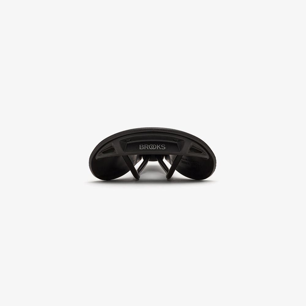 Cambium C17 Carved Saddle