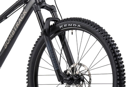 12_BT_MY24_Cale_AL_SX_Eagle_matt_black_fork