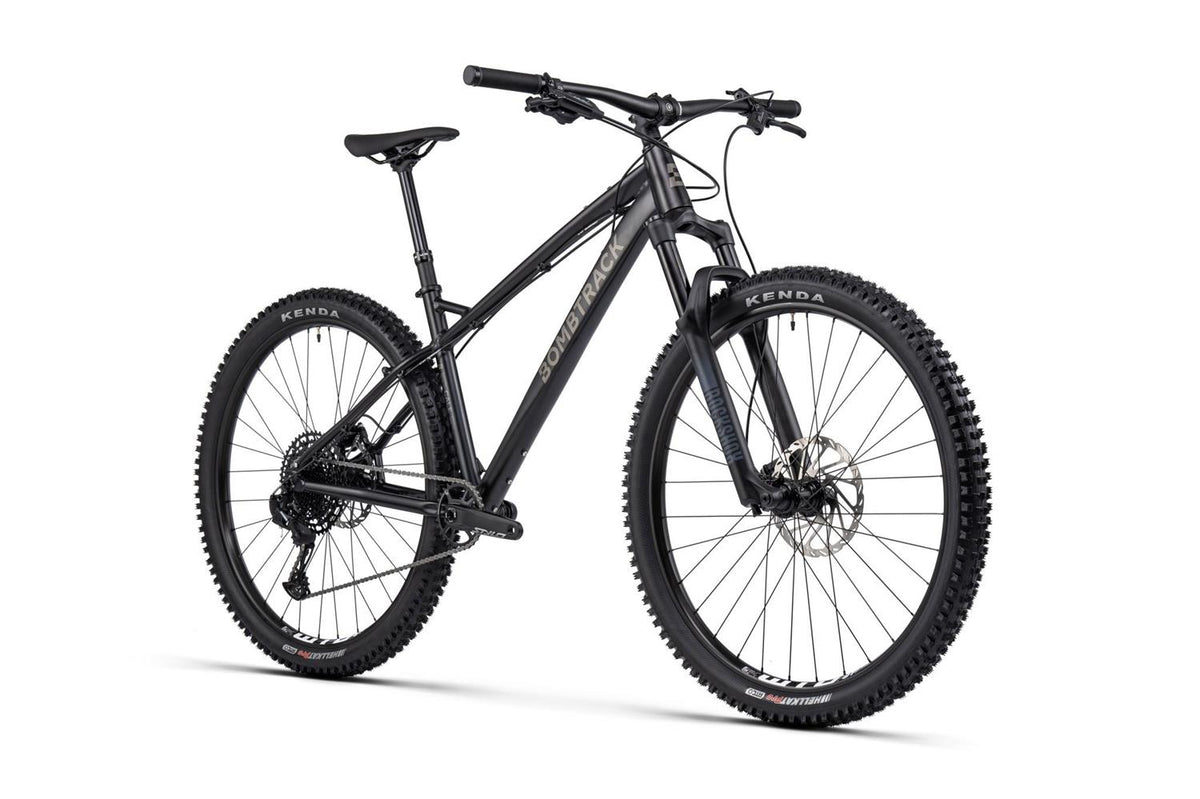01_Bombtrack_Cale_AL_SX_Eagle_matt_black_405582253