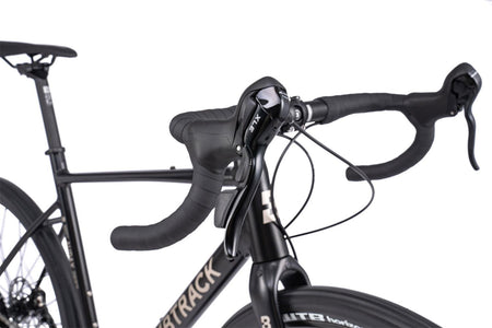 01_BT_MY24_Audax_AL_matt_black_web_04