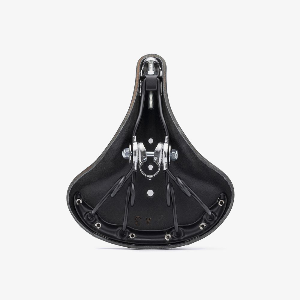 B72 Leather Saddle