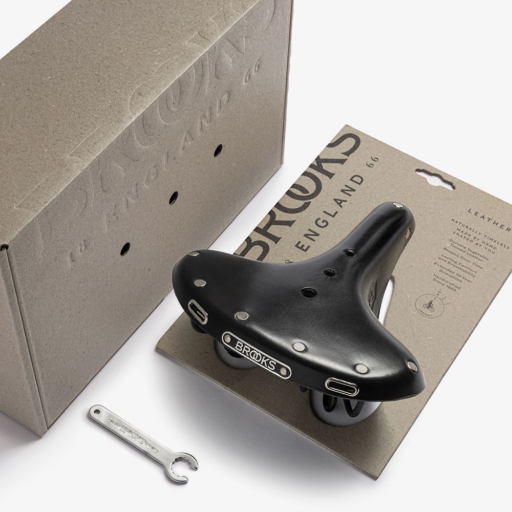 B72 Leather Saddle