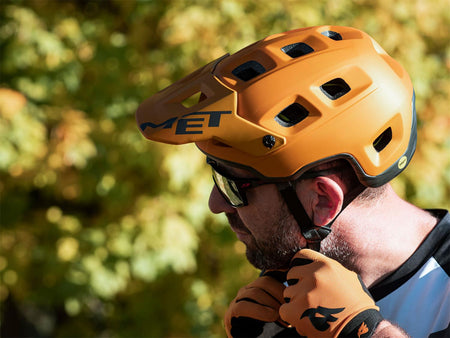 MET Terranova MIPS Helmet 1