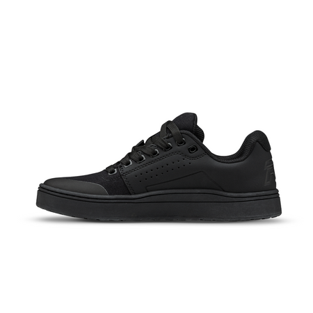 Y-Livewire-Black-03
