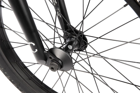 Wethepeople_CRYSIS_matt black_7