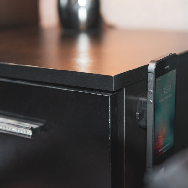 Oxford Cliqr Smartphone Holder Surface Mount - Situation
